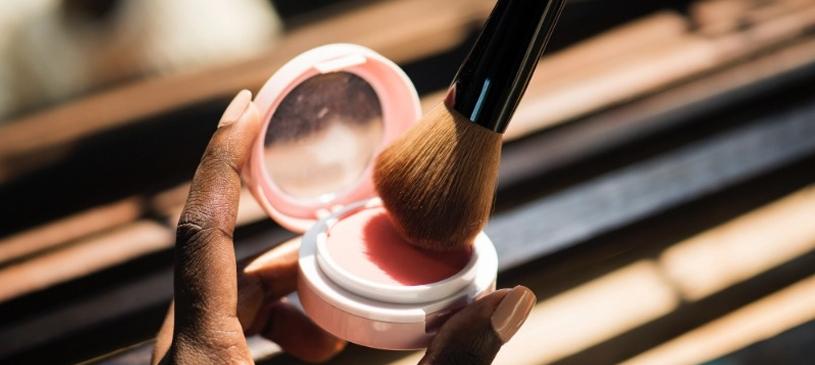 makeup brush